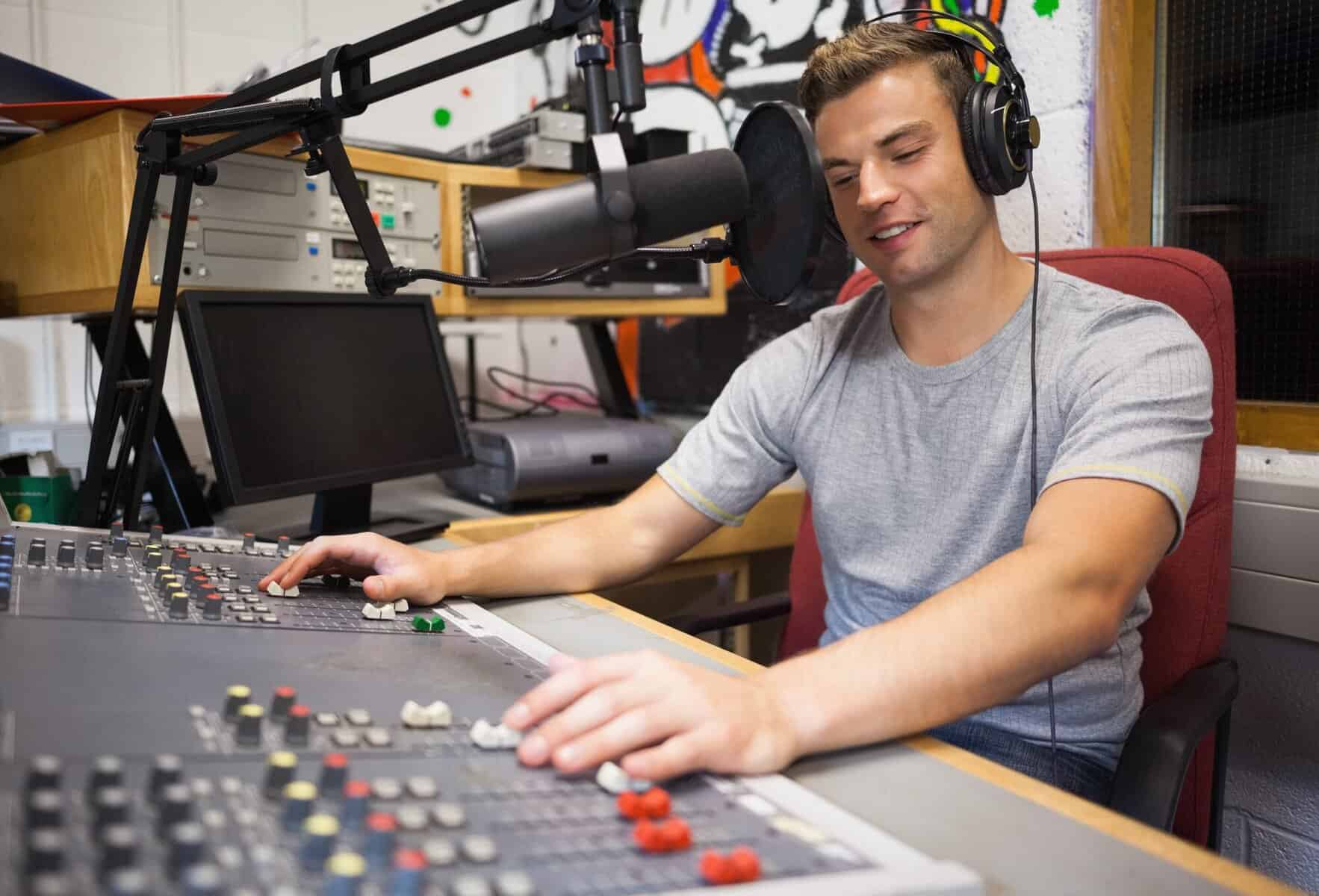 Radio Commercial Production: 5 Tips to Create a Successful Ad