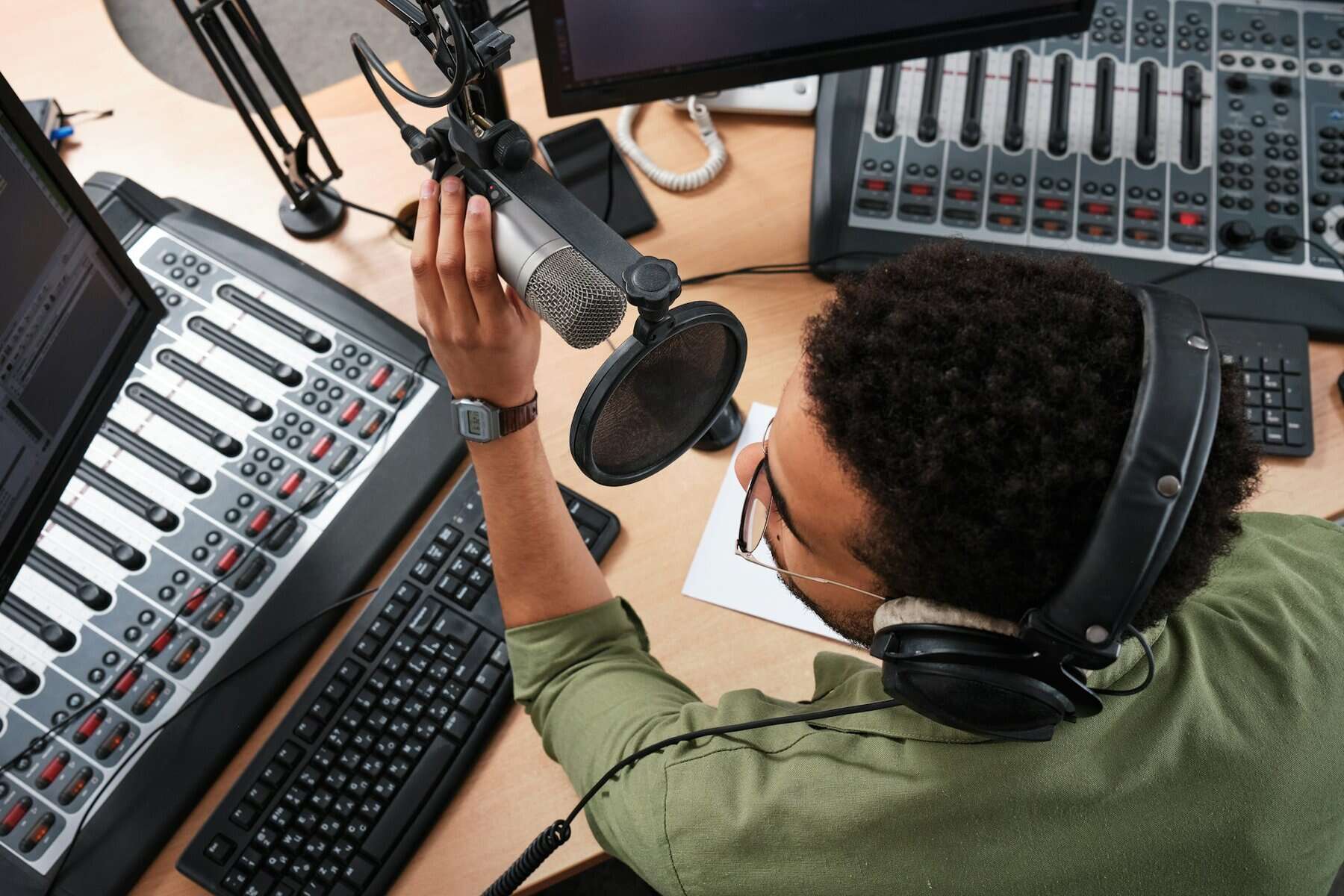 Responding to Negative Feedback in Radio Ads