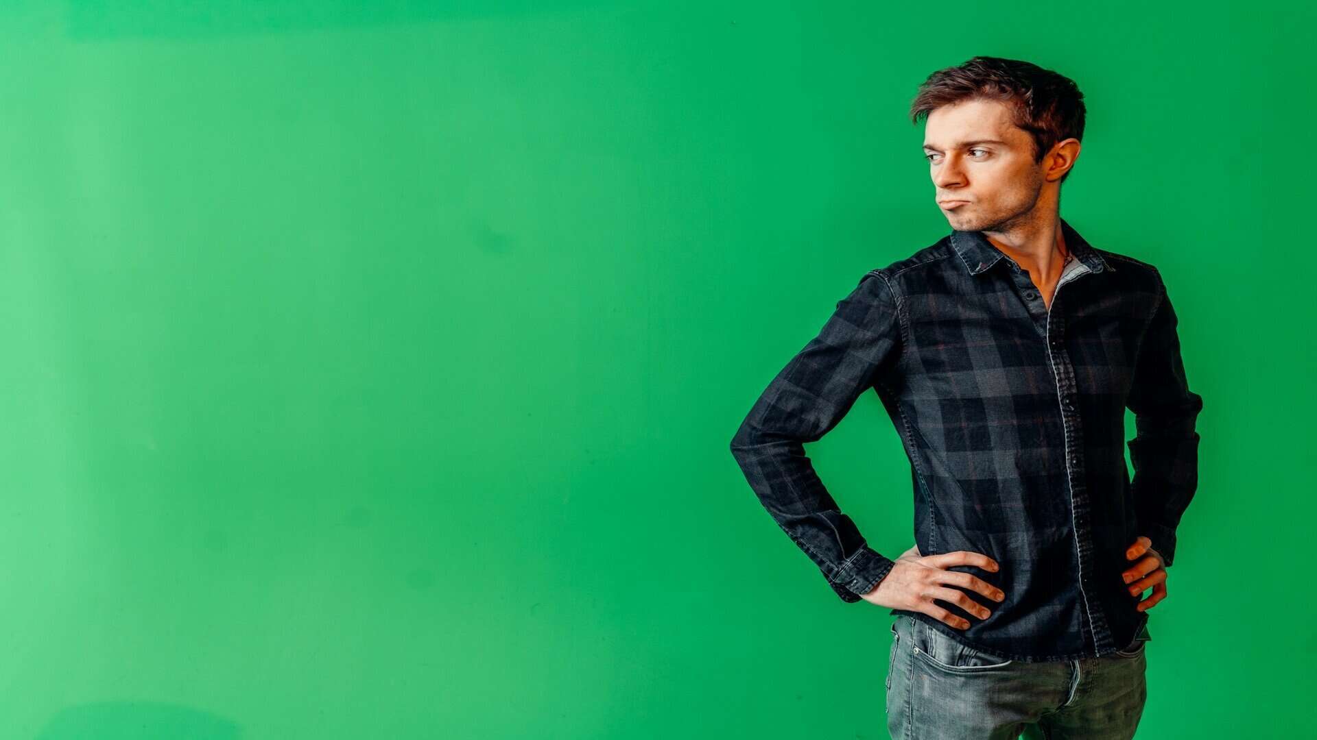 What to Watch Out for When Recording Green Screen Holiday Ads