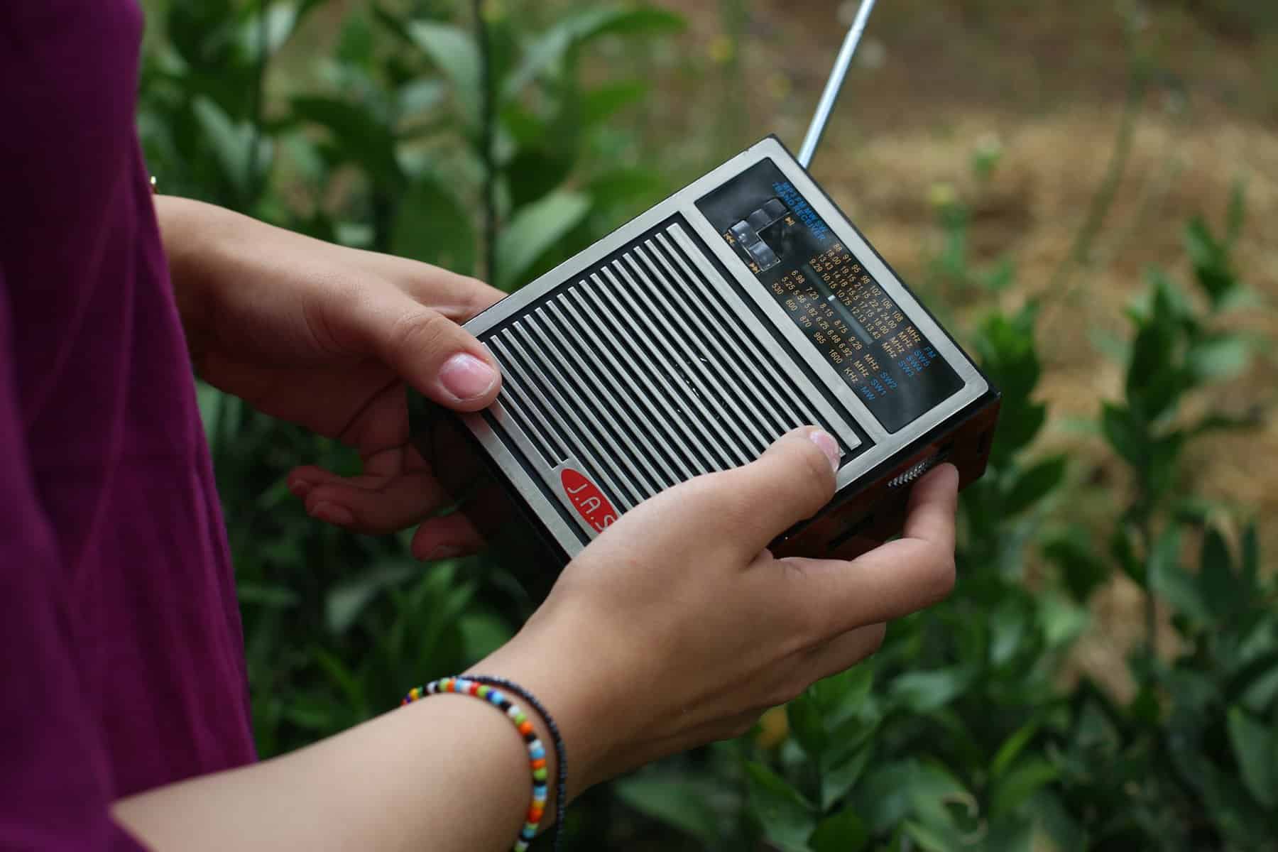 Expert Tips to Make Your Radio Ads Truly Pop and Shine