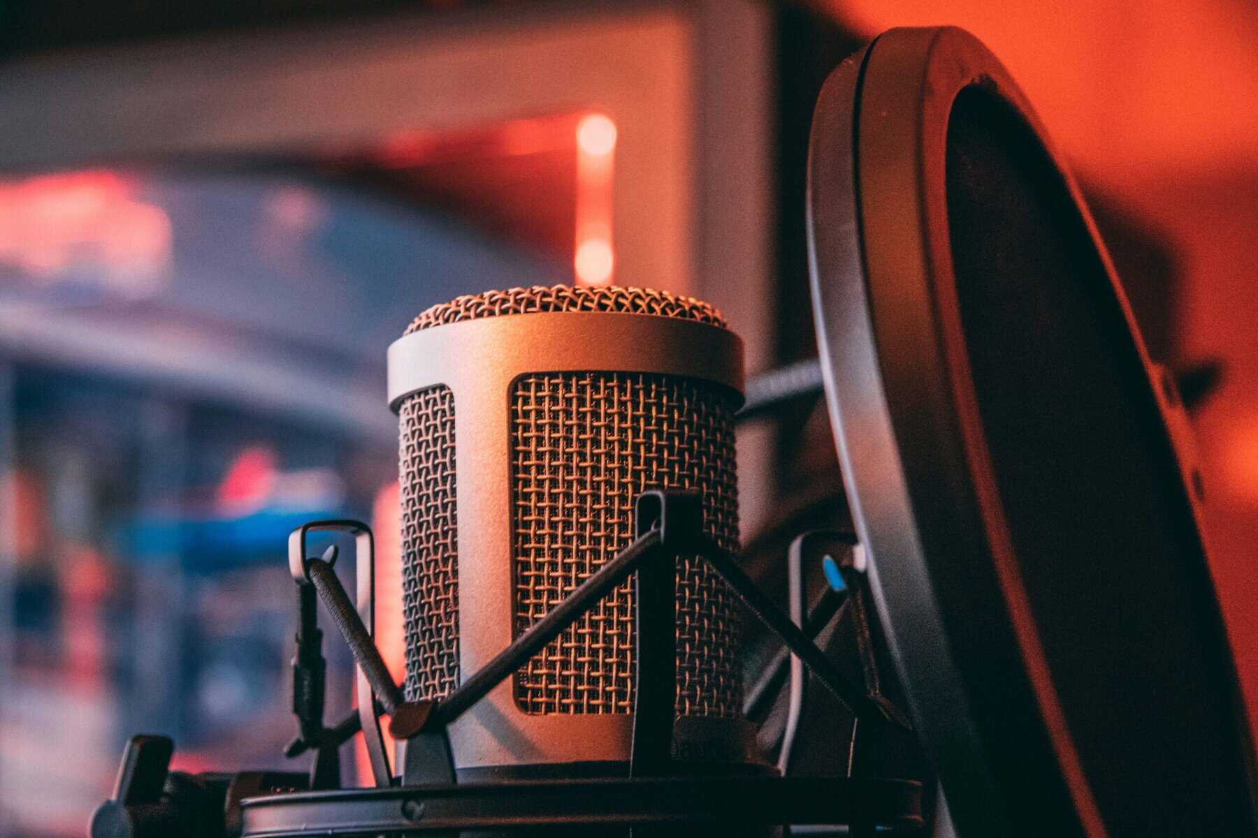 Science Behind Catchy Jingles: Psychology Meets Creativity