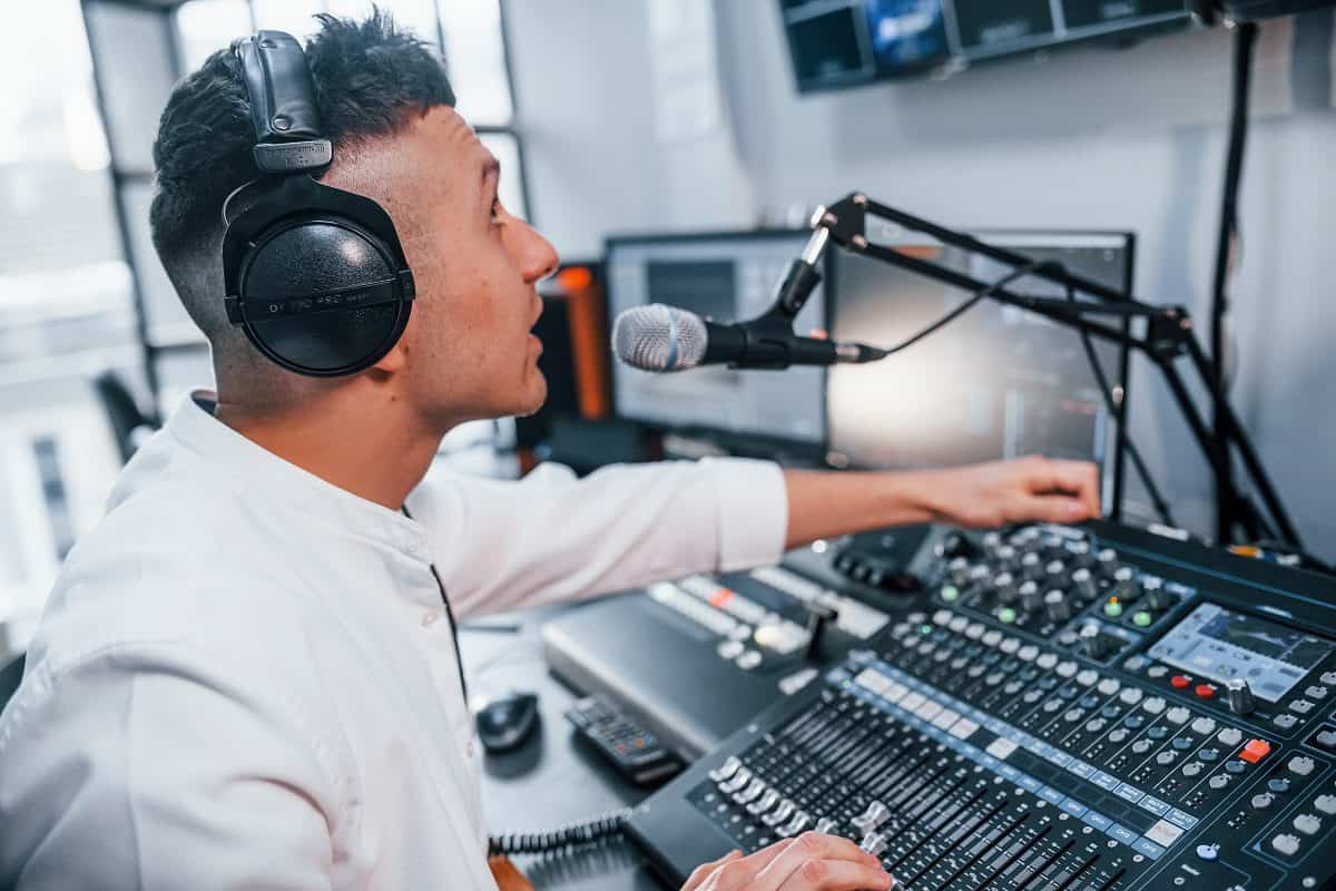 How to Enhance Your Message with Sound Effects