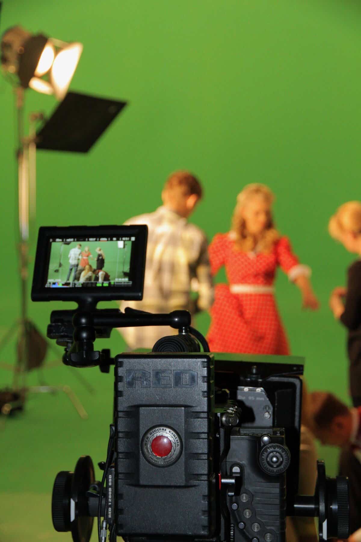 How to Create a 5-Star Studio From Scratch With a Green Screen Studio