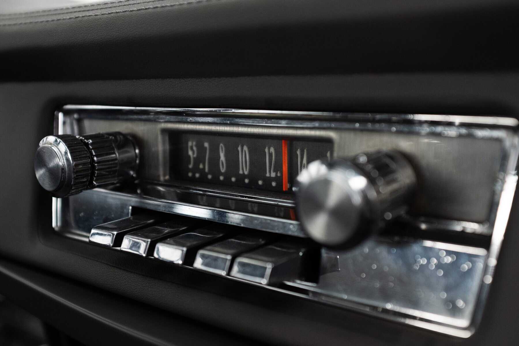 Creating Standout Radio Commercial Scripts: Tips and Practices