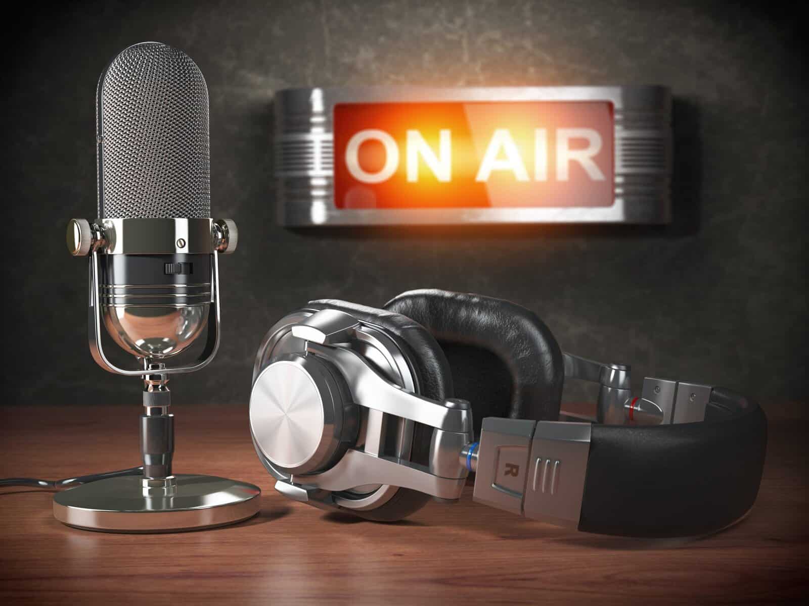 Combining Radio Advertising with Digital Marketing Strategies