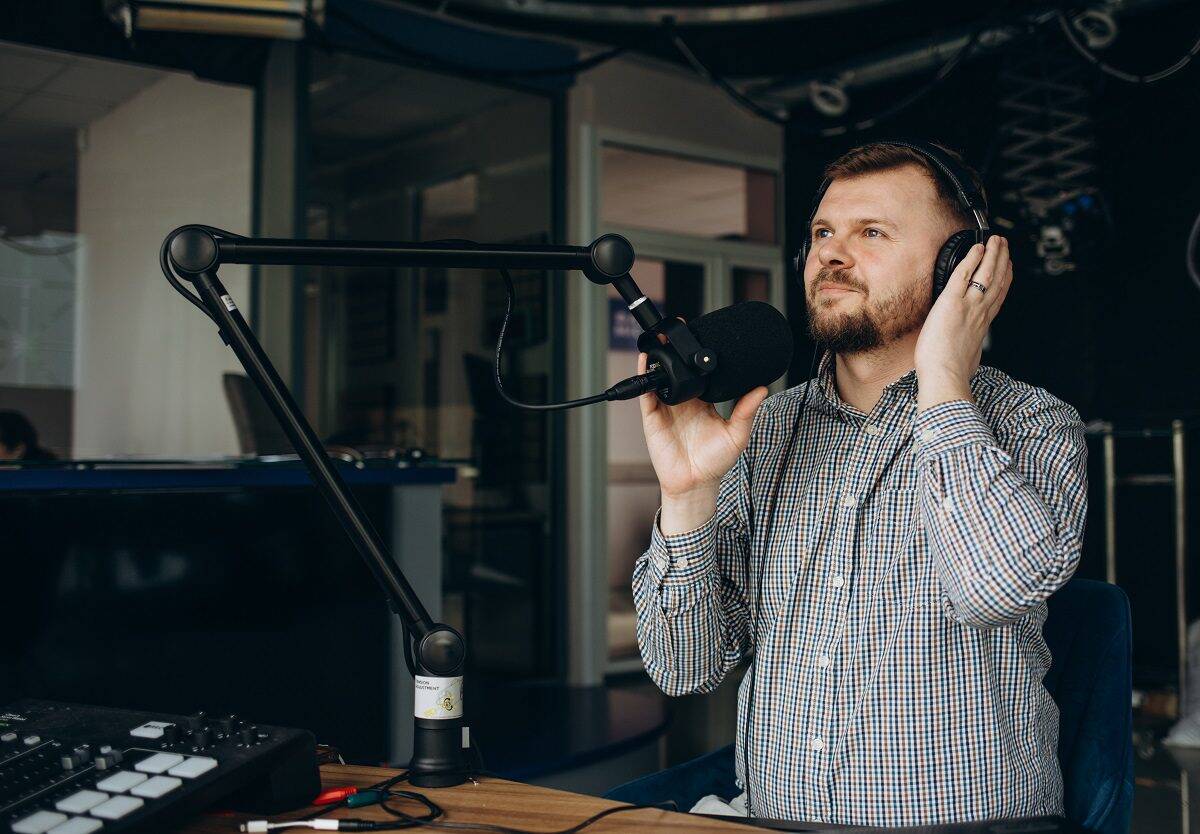 Radio Commercial Voiceovers: Choosing the Right Talent