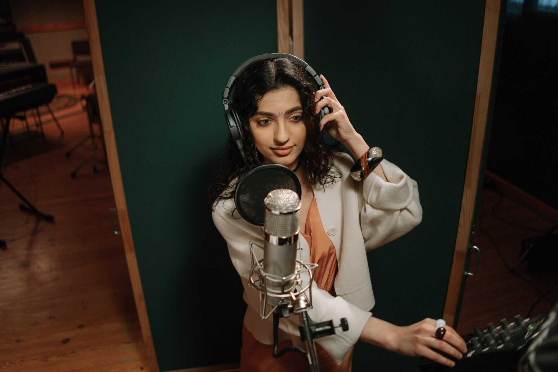Jingle Production for Small Businesses: A Comprehensive Guide