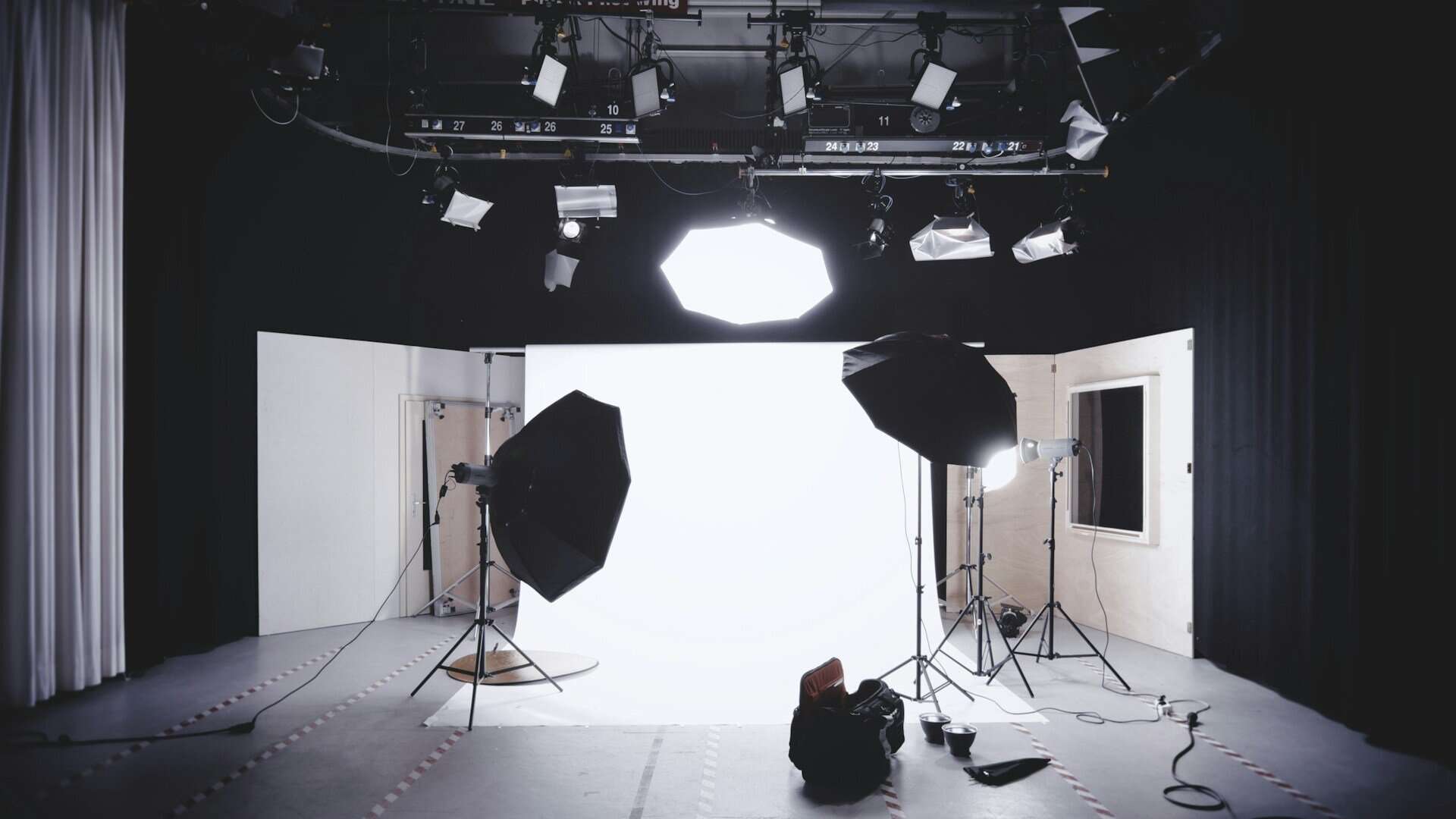 Lighting Tips That Make Cold-Weather Green Screen Shoots Easier