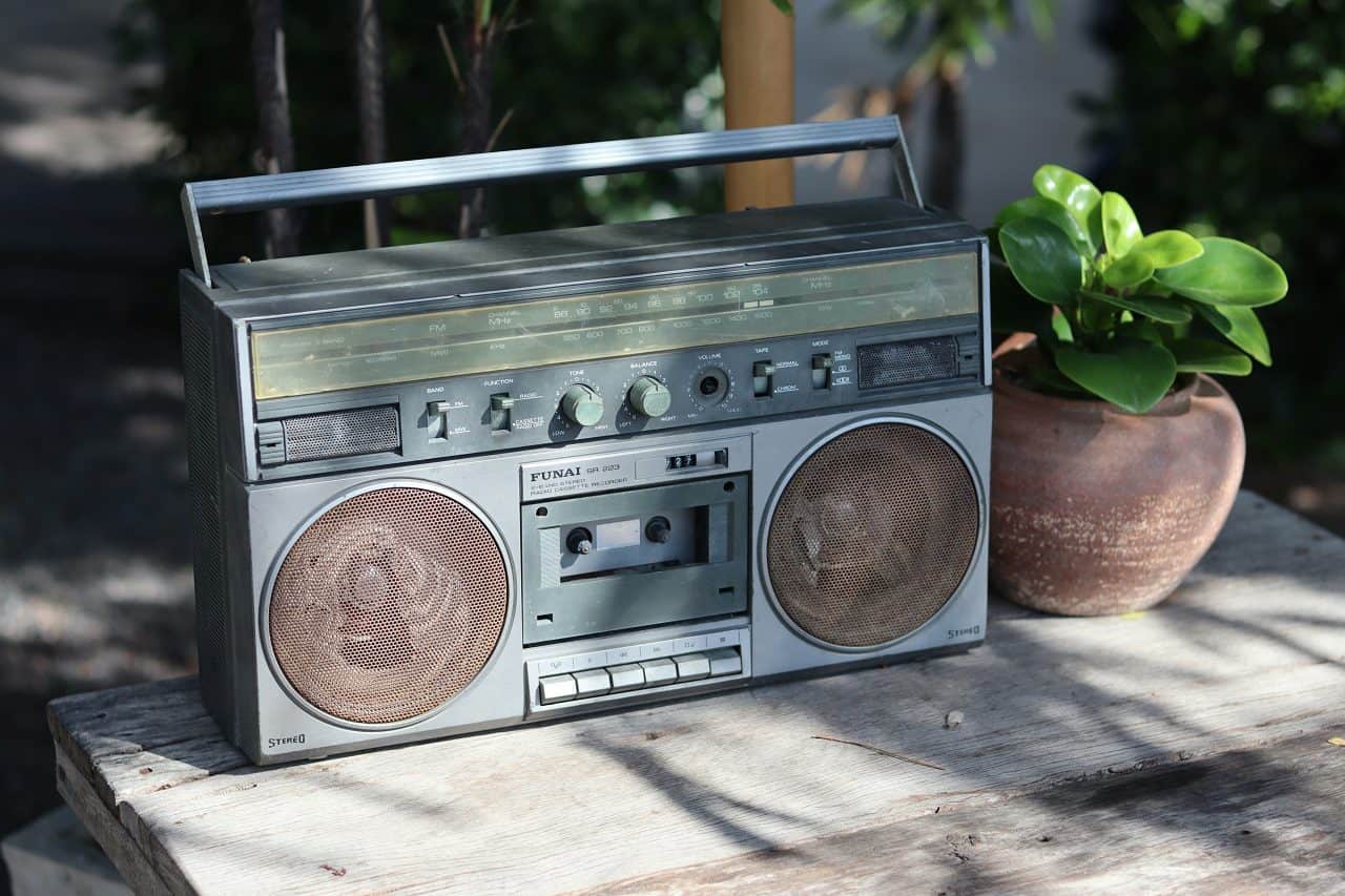 The Art of Scriptwriting for Radio Commercials