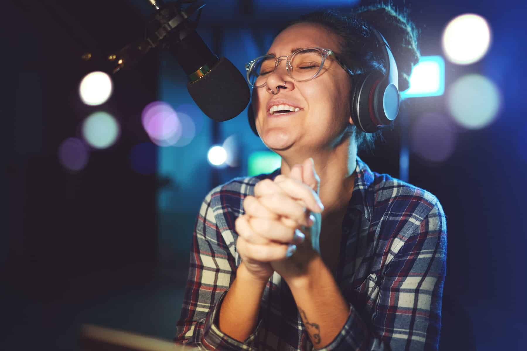 Radio Advertising Strategies: Leveraging Seasonal Campaigns