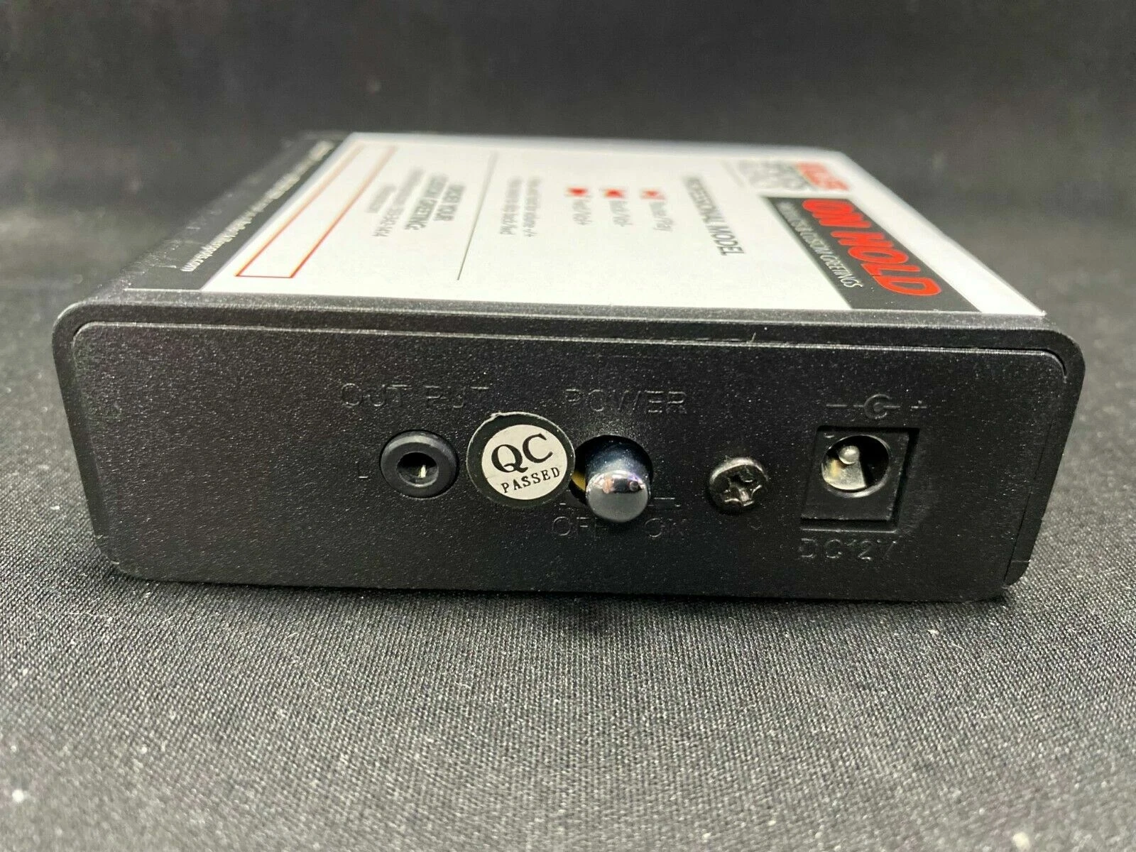 Killerspots On Hold Pro rear ports — audio output, power switch, and DC 12V input